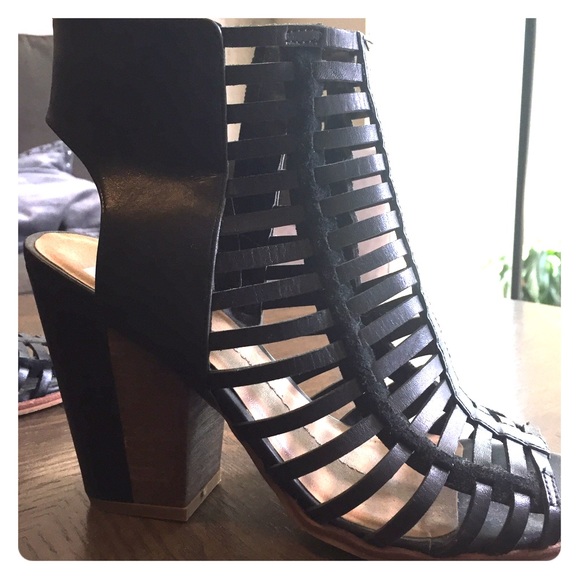[Dolce Vita] Strappy heels