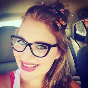Meet your Posher, Bethany
