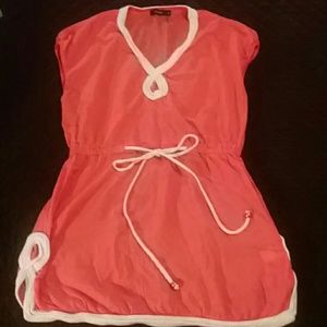 Theme cap sleeve top