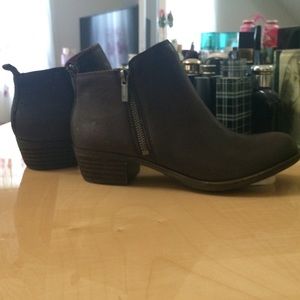 Brown Lucky Brand zippered ankle booties