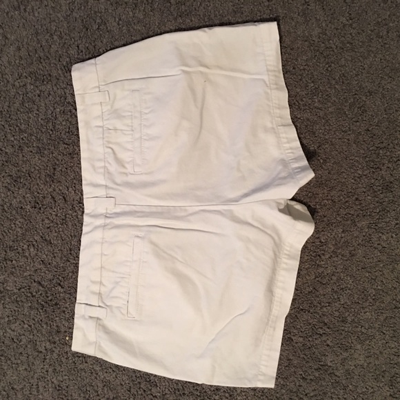 SIZE 15 WHITE DRESS SHORTS - Picture 2 of 2