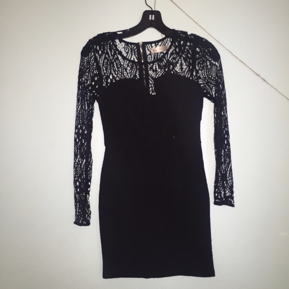 Fitted Black Dress with Lace Top&Sleeves