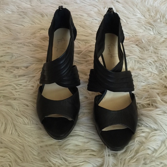Franco Sarto Pumps