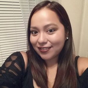 Meet your Posher, Claudia