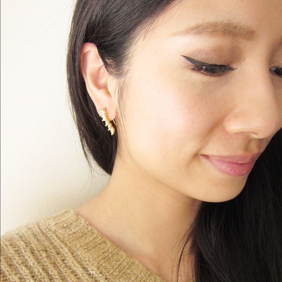 Wings of freedom earrings - Picture 3 of 4