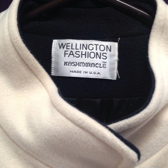 Coat - Picture 2 of 4