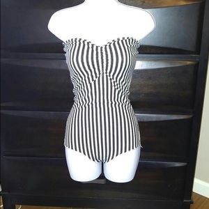 American Apparel Large Bodysuit