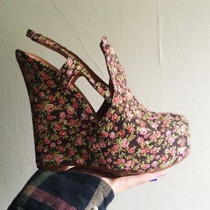 💐JC Darian Platform Slingback Wedges💐