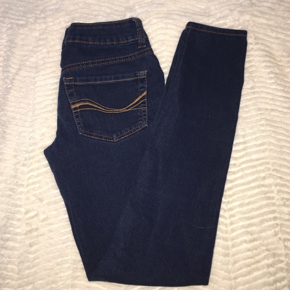 SOLD!!!!! SO Skinny Jegging