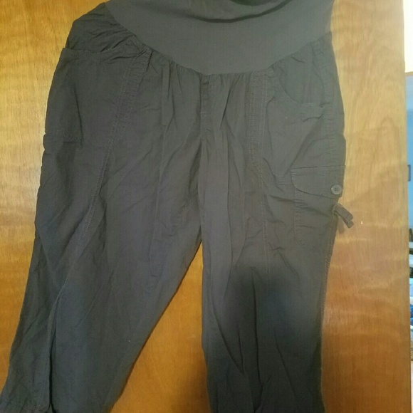 Maternity cargo capri