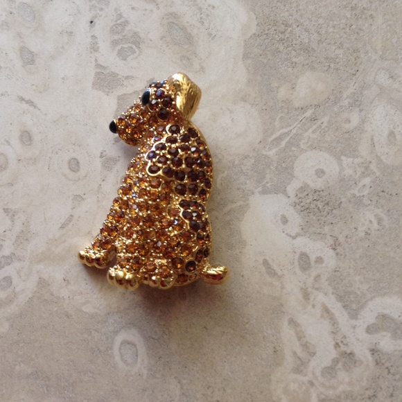 BRAND NEW COLORED CRYSTAL PIN