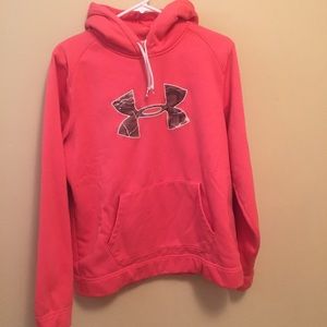pink & camo underarmour hoodie