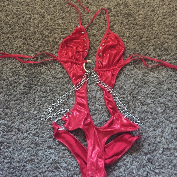 Brand new red 1 piece. Scrunch bottom - Picture 1 of 1