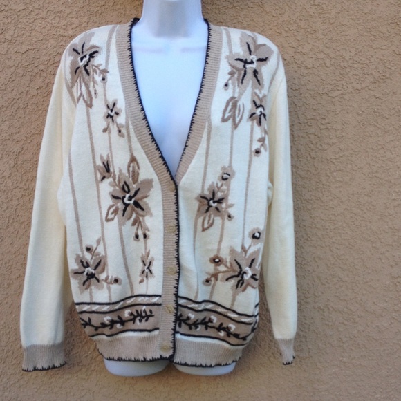 Koret cream embroidered sweater