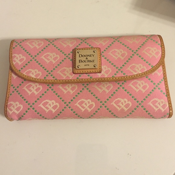 D&B wallet