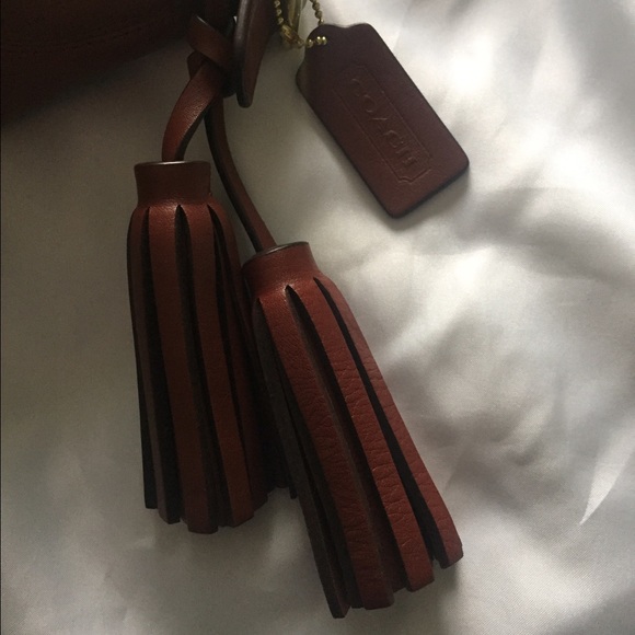 *SOLD*Addt'l Pix for Coach Legacy E/W duffle