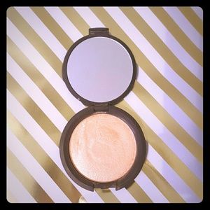 Becca Shimmering Skin Perfector- Champagne Pop