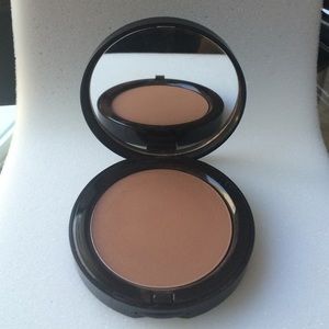 Bobbi Brown bronzing powder