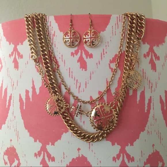 Boutique Gold Necklace & Earrings