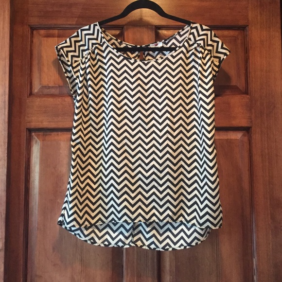 Cream and black chevron work tank top.