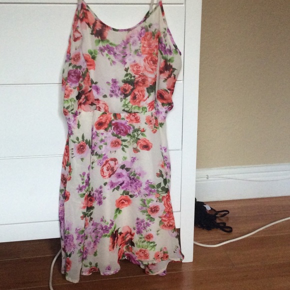 Cream Floral Print Dress - Picture 2 of 3