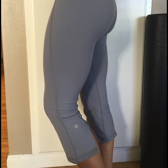 Lululemon workout crops