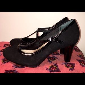 Mary Jane pumps