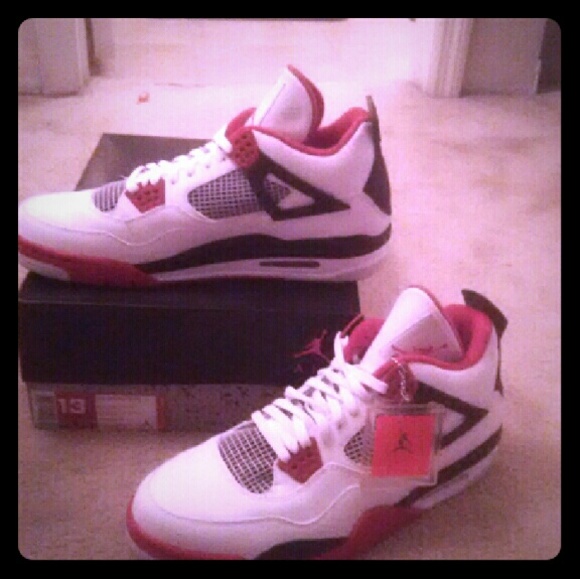 Jordan retro 4 breds