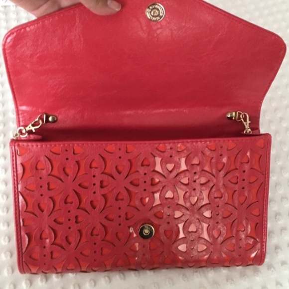 Red Large Clutch - Picture 2 of 4