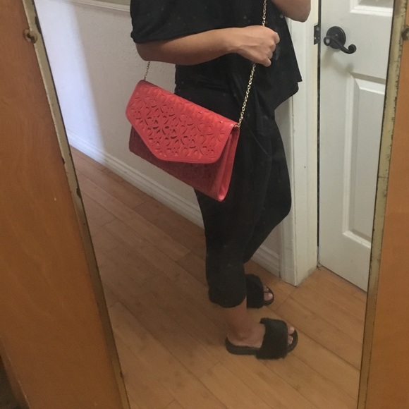 Red Large Clutch - Picture 3 of 4