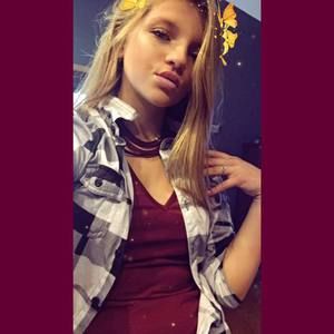 Meet your Posher, Brenna