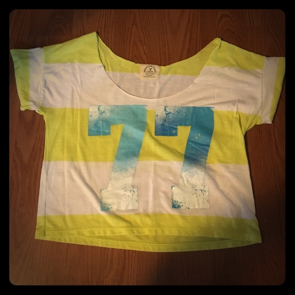 American Eagle crop top