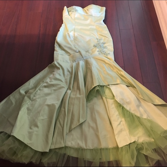 Wedding/prom dress
