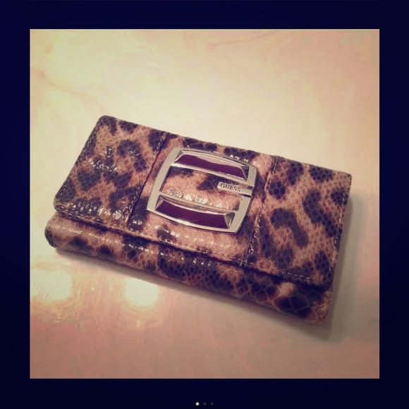 Guess wallet Leopard style