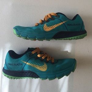 NIKE TRAIL BLAZER Zoom Kiger Sneakers