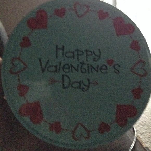 Valentines cookie holder or makeup can