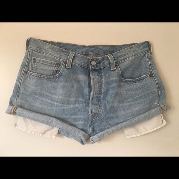 Levis 501 cut off shorts