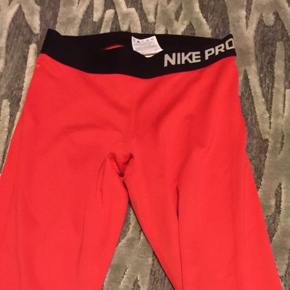 Nike Pro Capris