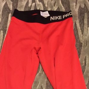 Nike Pro Capris