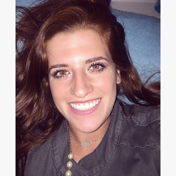 Meet your Posher, Erin - Picture 1 of 1