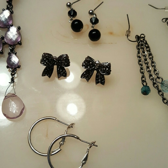 Earring bundle - Picture 2 of 4