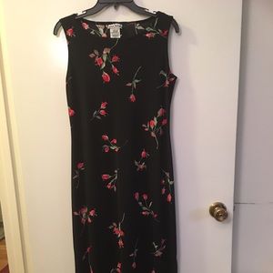 Sleeveless Black Dress with Roses
