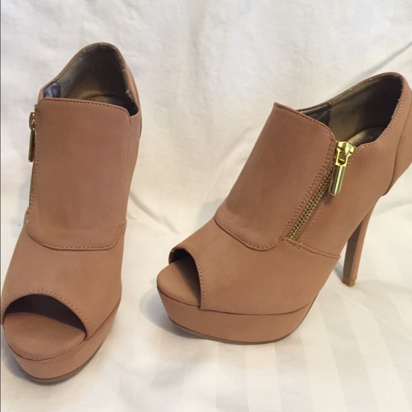Peach Heels