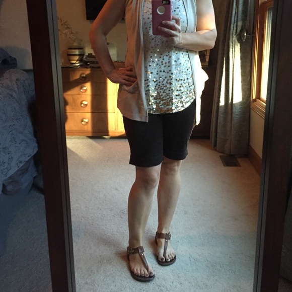 🌸The Limited🌸Drew Fit Shorts - Picture 3 of 3