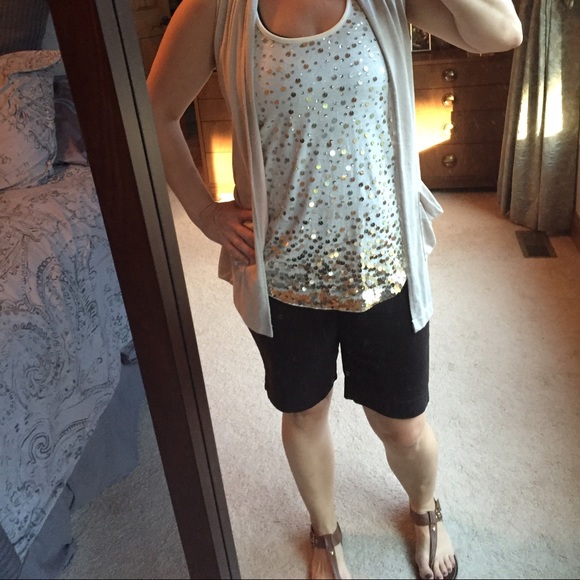 🌸The Limited🌸Drew Fit Shorts - Picture 1 of 3