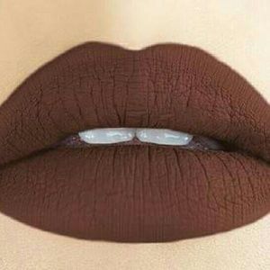 Matte liquid lipstick