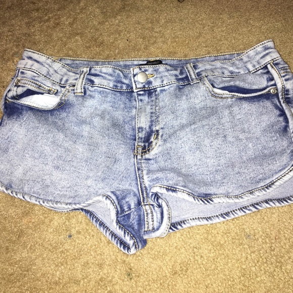 Forever 21 Acid Washed Short Shorts!!