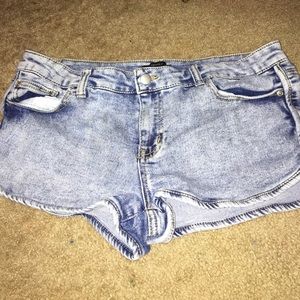 Forever 21 Acid Washed Short Shorts!!