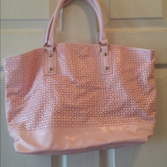 Light pink tote.