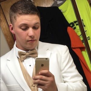 Meet your Posher, Eric